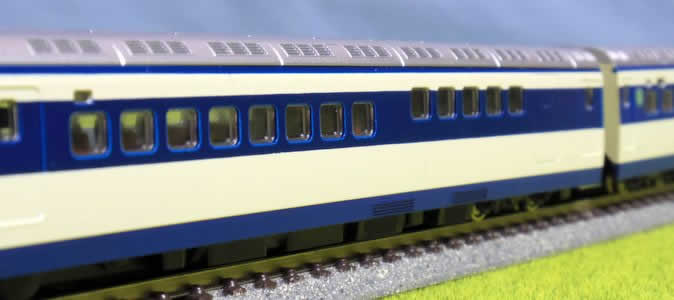 0系新幹線もやって来た！KATOの中古品0系2000番代(品番10-136)をゲット