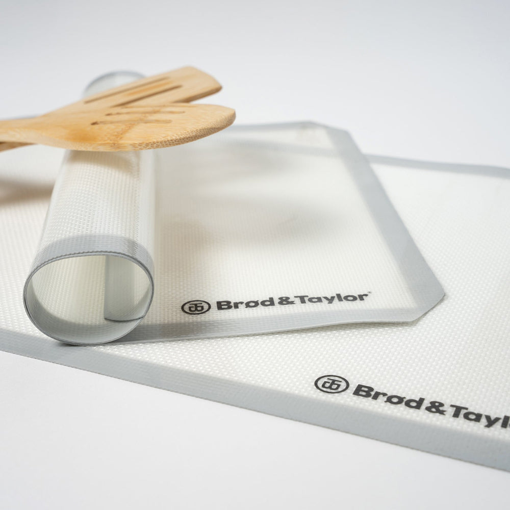 Non-Stick Silicone Baking Mat – Brod & Taylor Canada