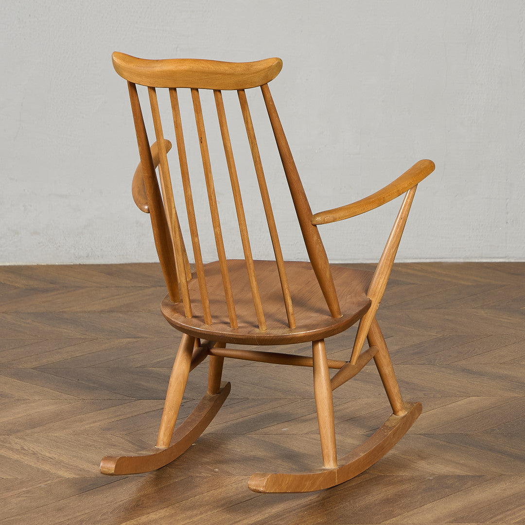 ロッキングチェア – camori ヴィンテージ家具・北欧インテリアの通販サイト