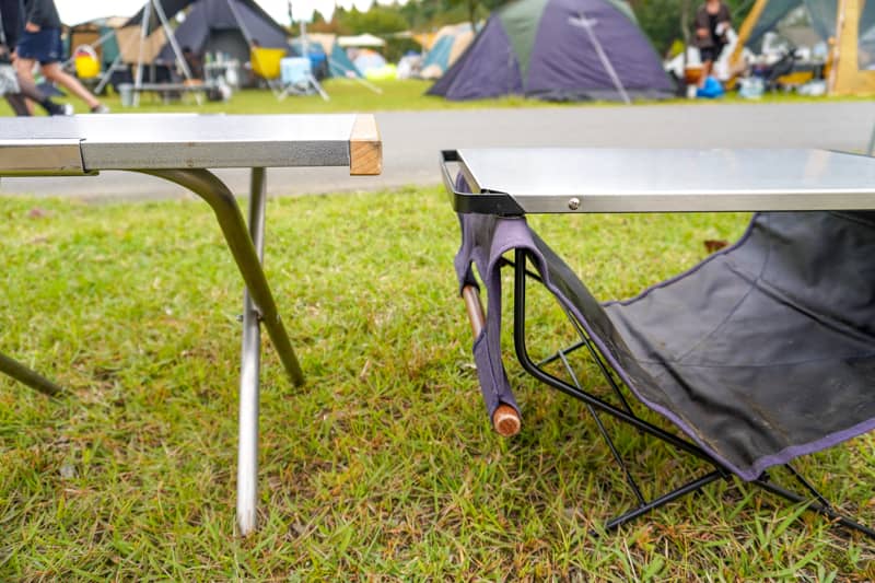 ハングアウトの薪スタンド「ログキャリー＆ファイヤーサイドテーブル