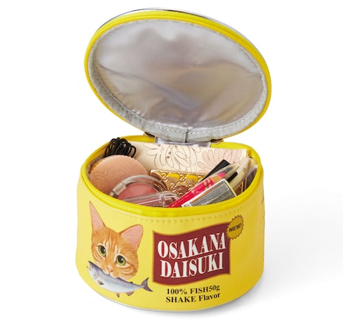 猫好きならバッグにこっそり忍ばせたい「猫缶ポーチ」が登場したニャ