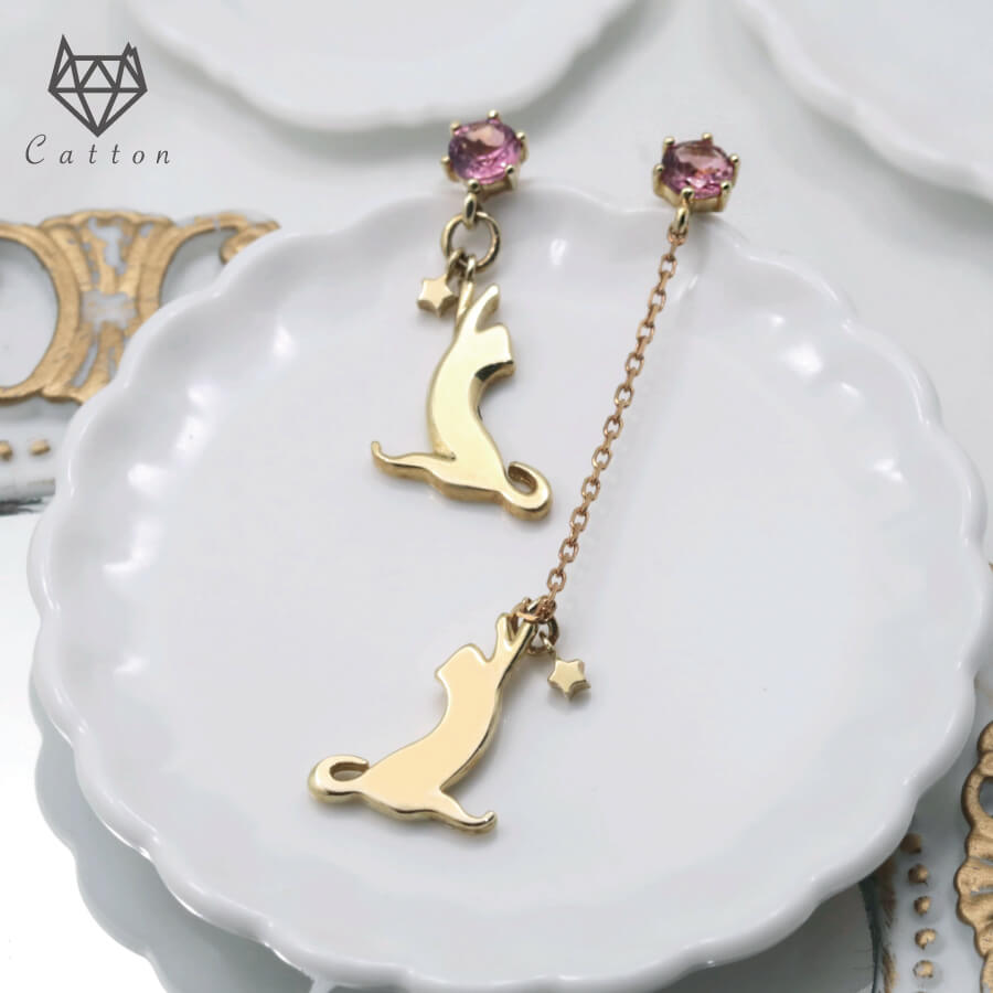 アシンメトリー猫ピアス 誕生石で遊ぶねこ | Cattonオンラインショップ