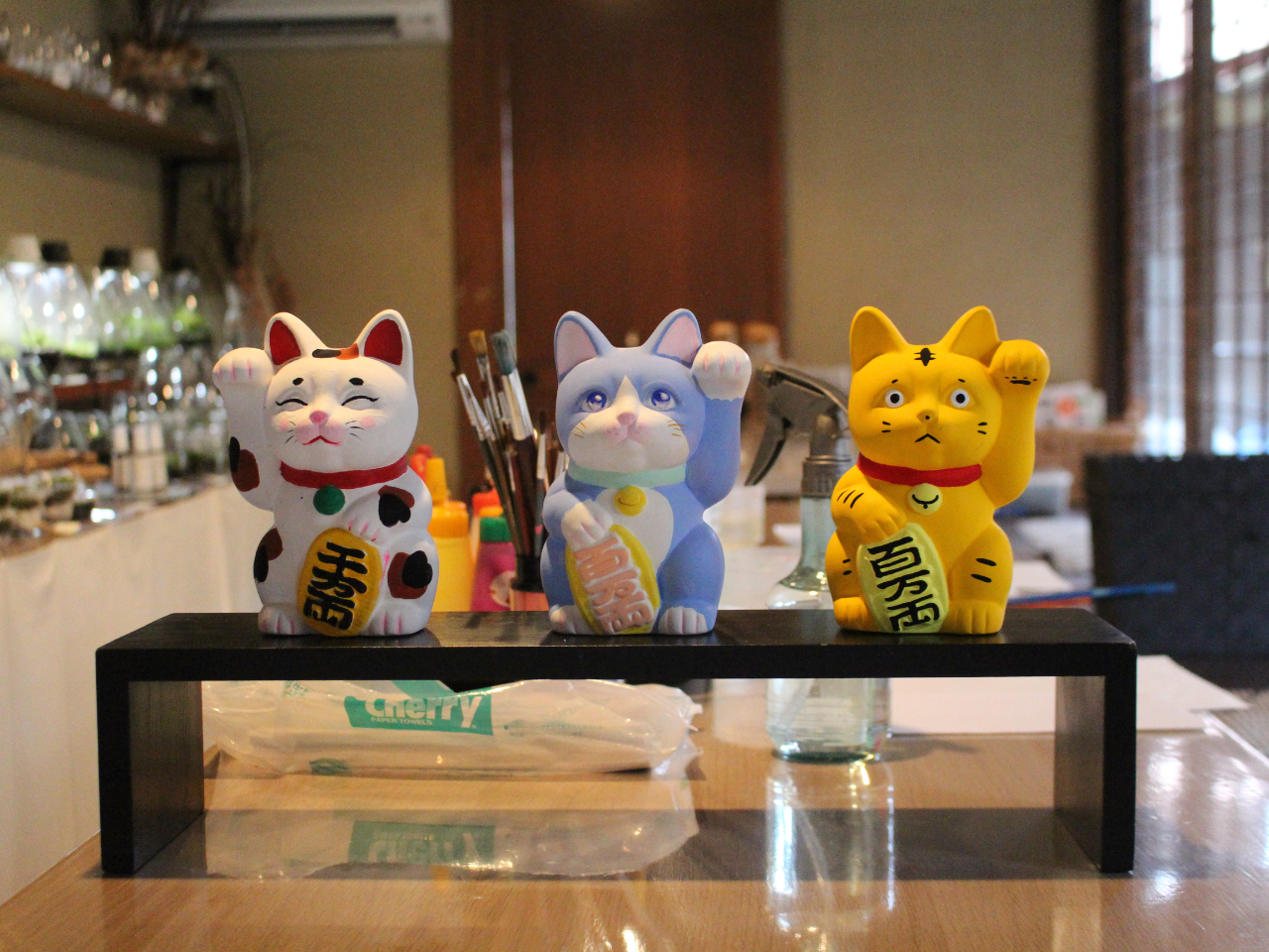 福を招く』と言われている縁起がよい【招き猫の絵付け】/おかげ横丁