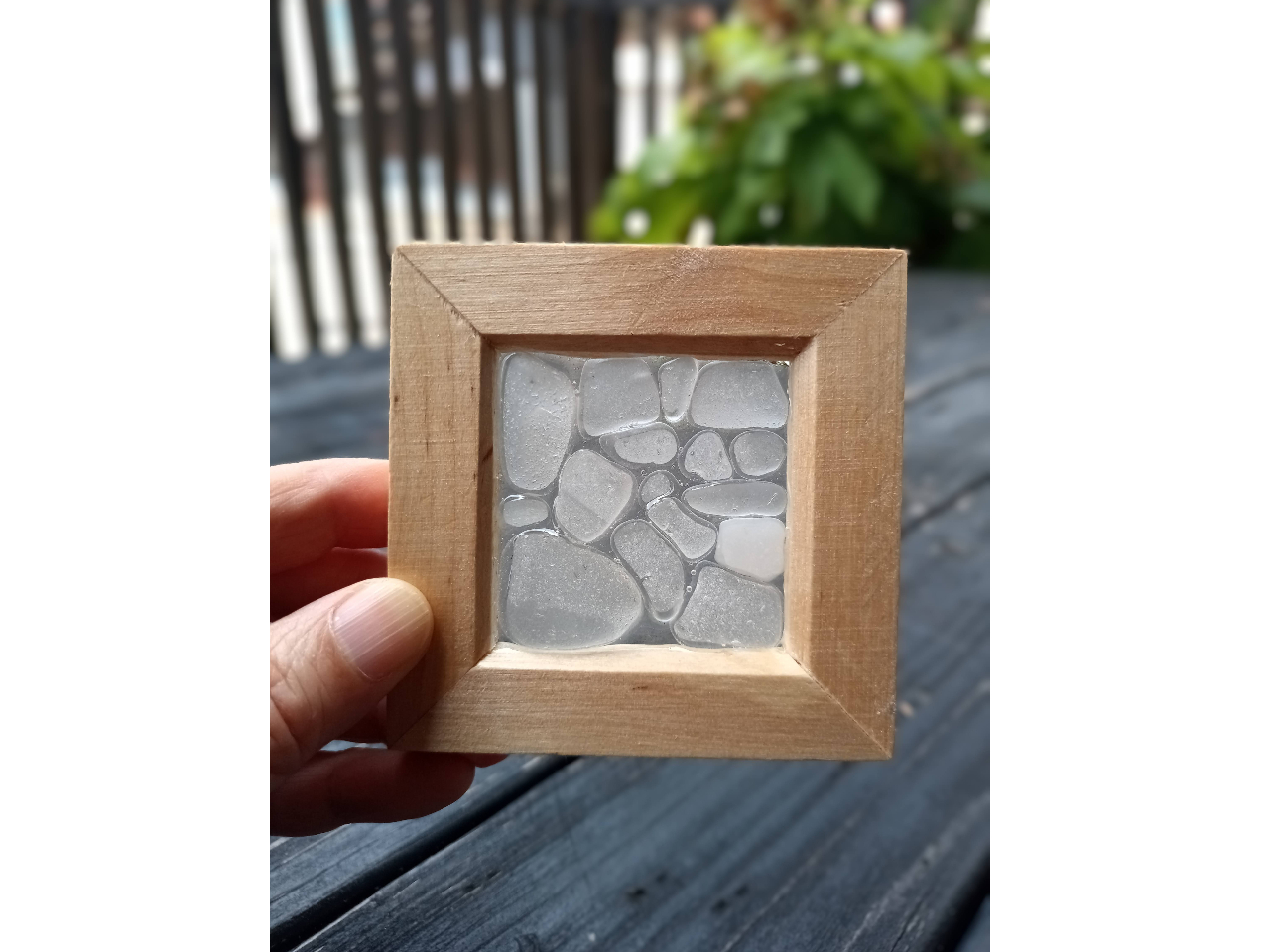 いがぶら】3色のシーグラスで光を透すミニフレームを作る体験 .:*ﾟ