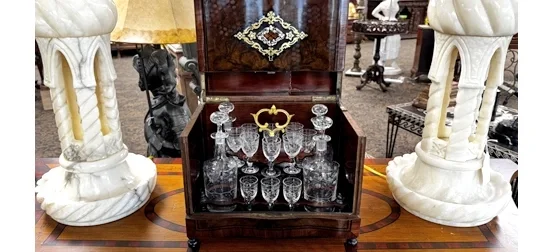 Hyde Park Dinner Plate by Royal Worcester | Replacements, Ltd.