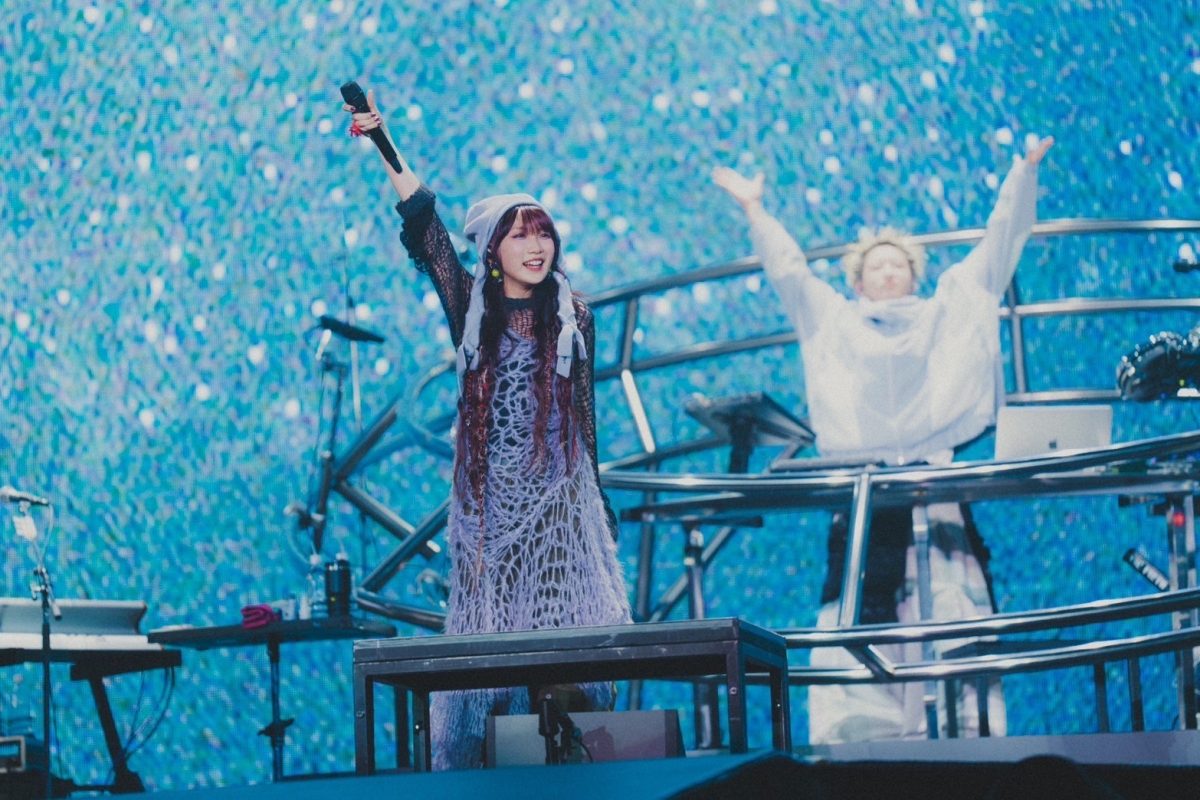 結成5周年を記念した、自身初のドームライブ「YOASOBI 5th ANNIVERSARY