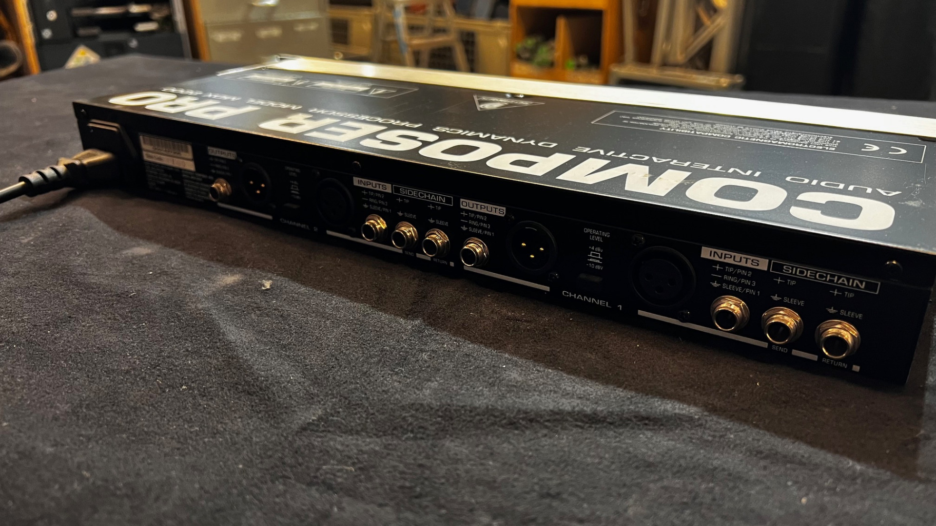 BEHRINGER COMPOSER PRO MDX 2200 コンプレッサー ②ベリンガー