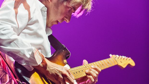 Interview: Eric Johnson Discusses His Dunlop Signature Fuzz Face