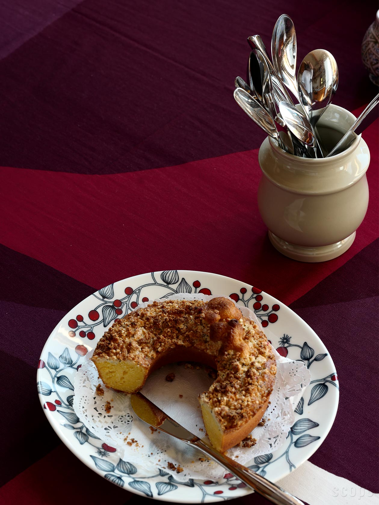 【新品】SCOPE Slowpe Slice ワイン 190cm テーブルクロス SCOPE】Slowpe 'Slice' - saponica