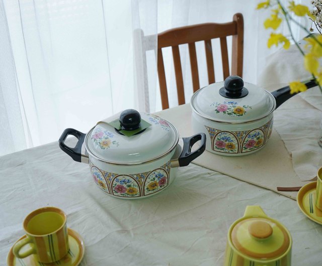 送料無料】台湾 和雑貨 昭和新品 白モザイク風フラワーホーローハード