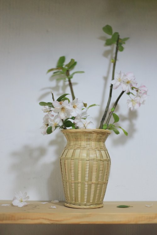 12%OFF】竹編みシリーズ | 竹編み花器 | 防漏瓶入り水瓶 | 伝統民芸品