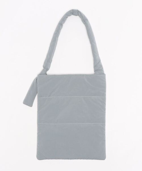 ACCOMMODE（アコモデ）の「ミッキーマウス/クッションワンショルダー