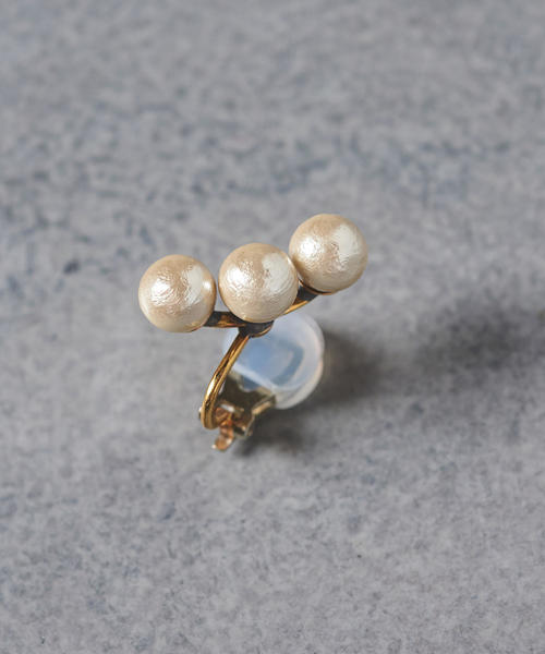 petite robe noire（プティローブノアー）の「＜petite robe noire