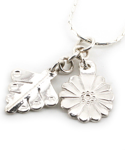 fennica（フェニカ）の「＜Unisex＞金細工またよし / 房ネックレス(小