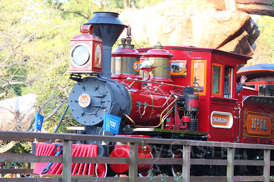 ウエスタンリバー鉄道】アトラクション内容をツアー形式で紹介！きっと