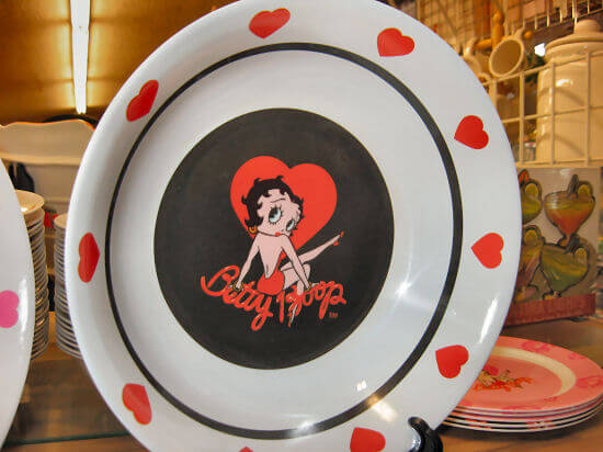 World of Betty Boop - Charlie Brown Farms