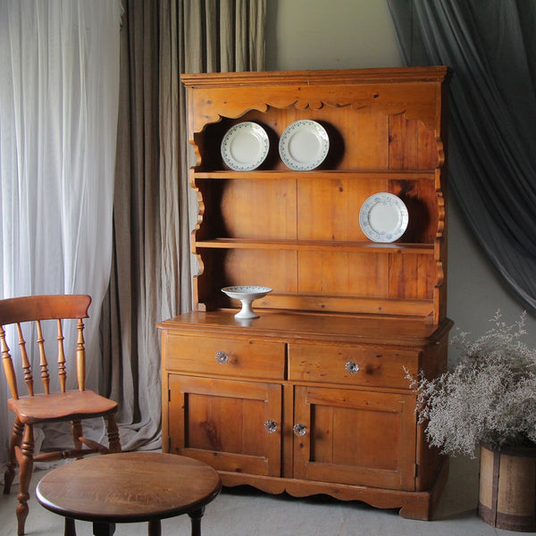 オールドパイン材ドレッサー（カップボード）高さ177cm イギリス