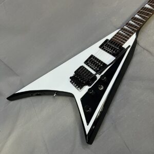 Jackson Stars RANDY RHOADS V 中信楽器製造 2000年製 買取ました