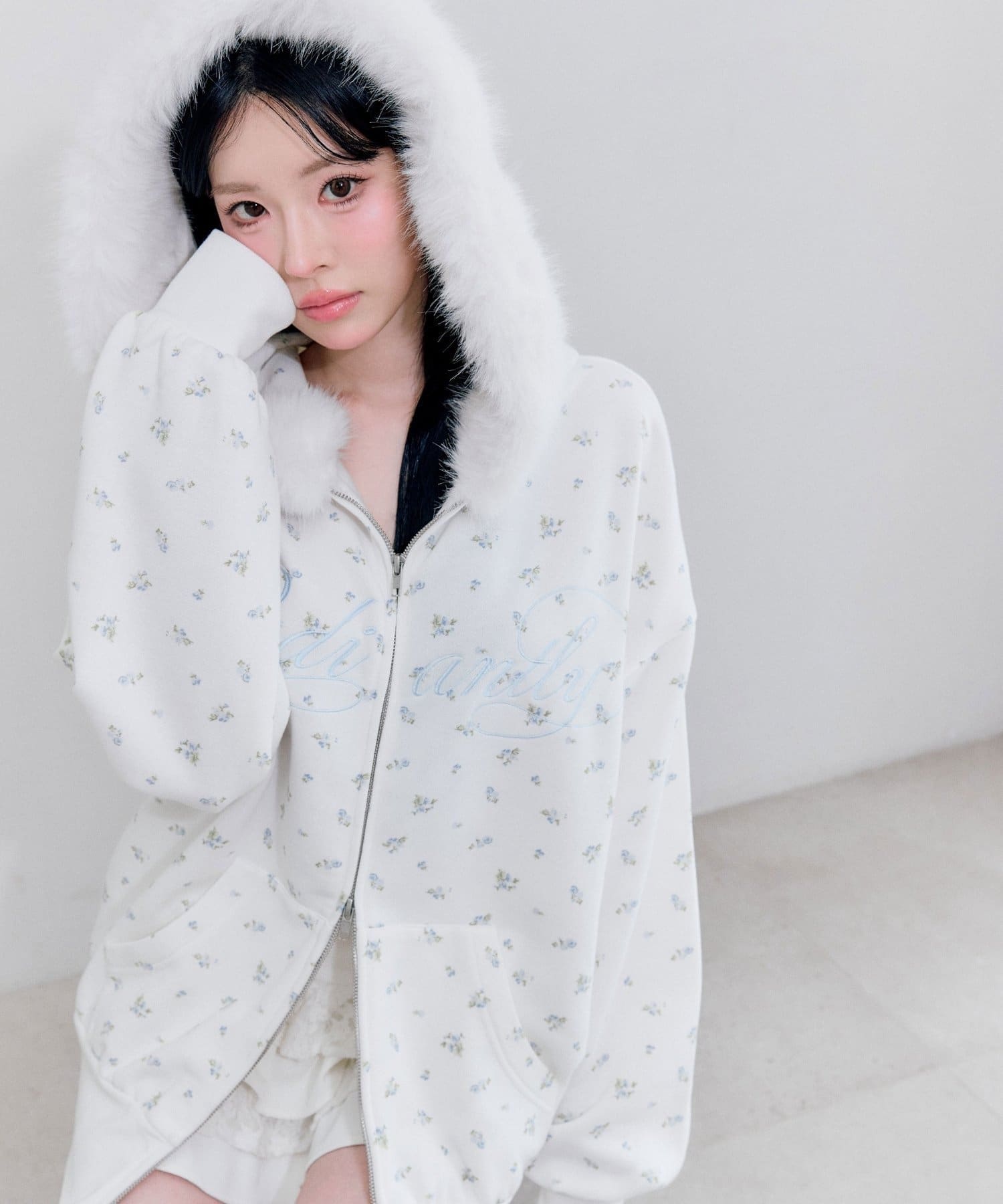 ロゴ刺繍ファー付きZIPパーカー | OLIVE des OLIVE(オリーブ デ