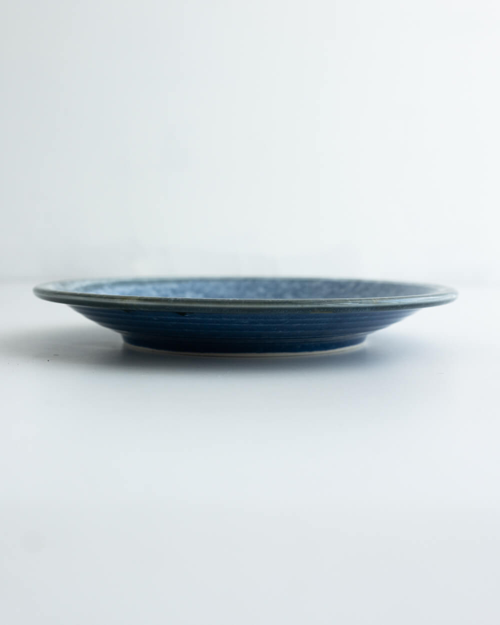 WEB限定】 新瀑布 円8.5皿 -器市- | cocochi ｜ 家具と服と暮らしの店