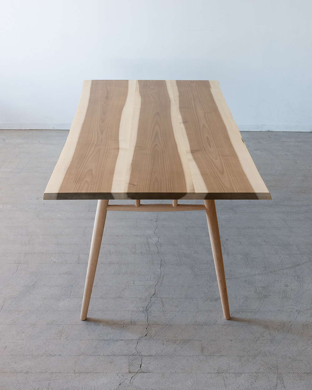 朴の木(ホウノキ) 3枚ハギ テーブル天板 W1800 ONLY［送料込み価格