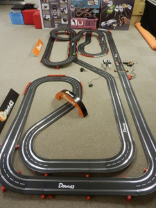 京商の「Dslot43」にお得なスロットカー2台付きセットが登場【東京