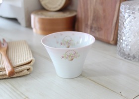 イマン ローズバスケット 陶器、ホーロー － フレンチカントリーのバラ