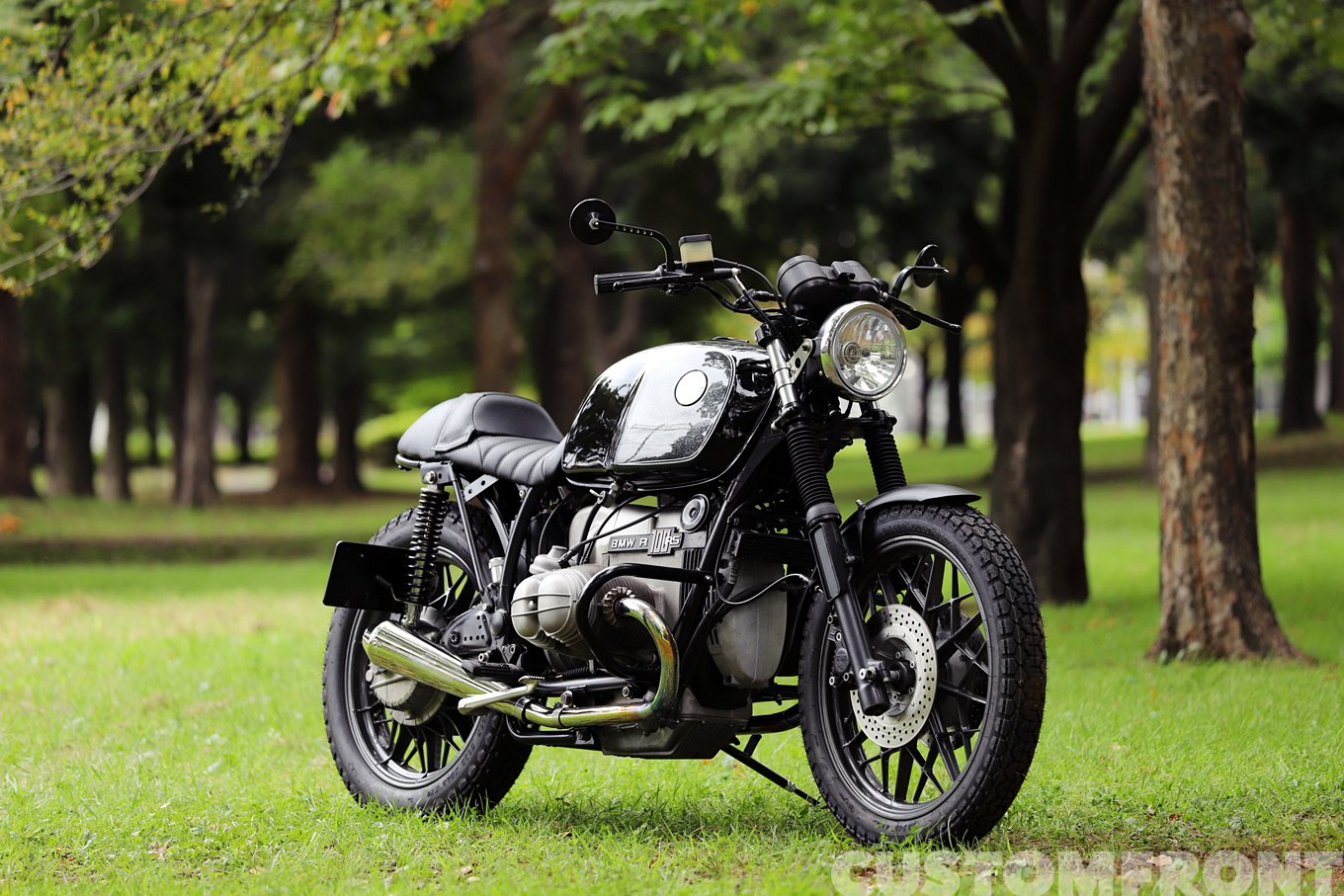 BMW Motorrad R100RSのスクランブラースタイルカスタム 1984年・アポロ