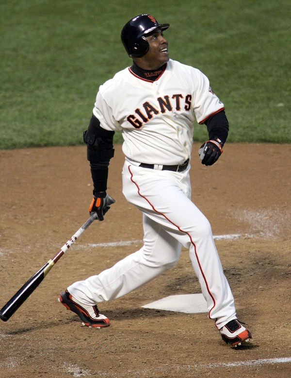 ボンズがジャイアンツに復帰、スペシャルアドバイザーでフロント入り