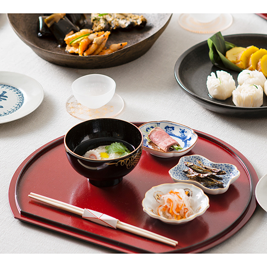 橋本達之助工芸]半月盆36cm (黒塗り/朱塗りリバーシブル) 【4枚セット