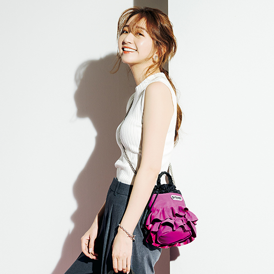 OUTDOOR PRODUCTS]3WAY フリルポシェット | KOBUNSHA SELECT SHOP