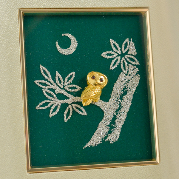 送料無料】 純金製 アートレリーフ フクロウ 3D / 額縁 飾り