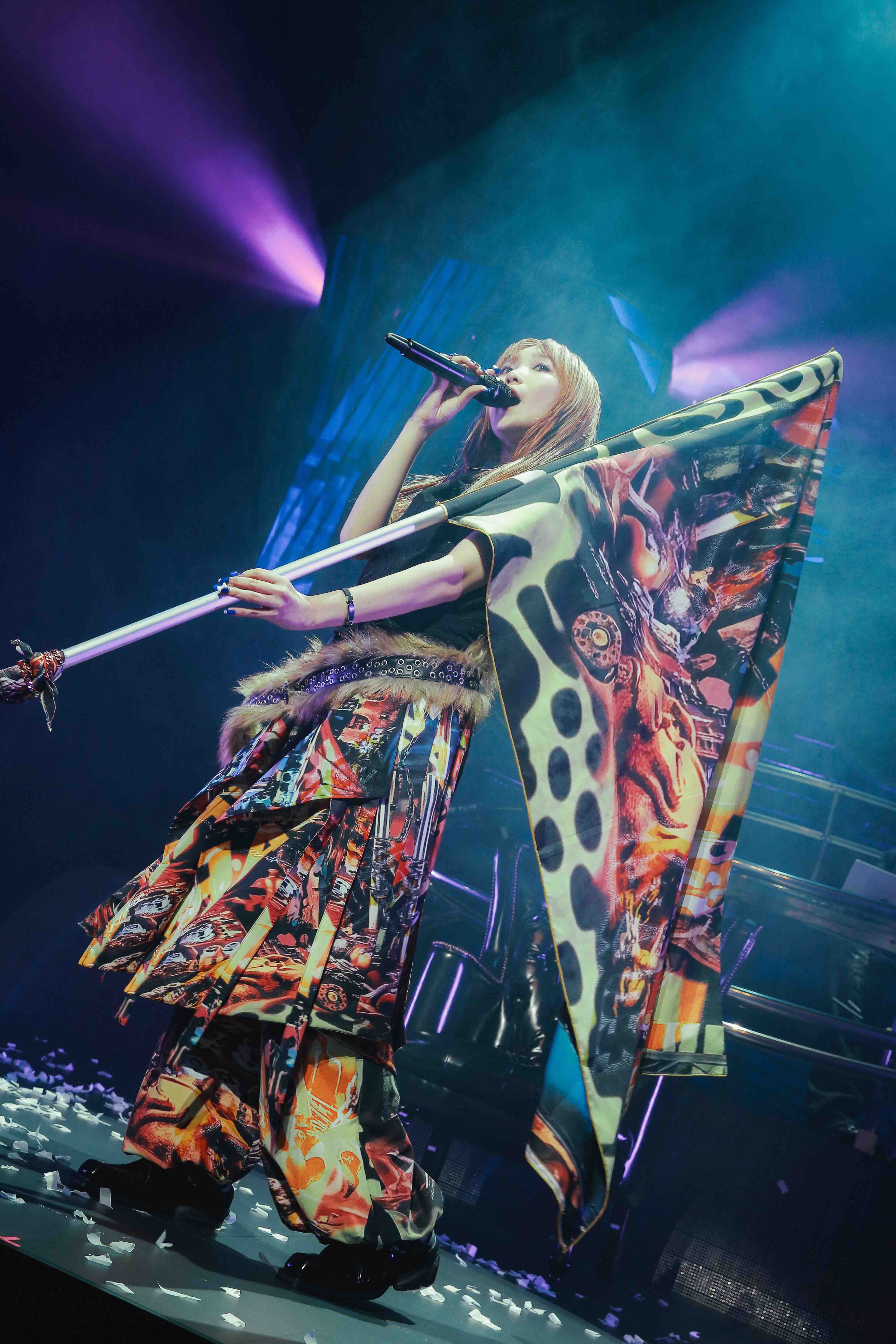 YOASOBI 初のホールツアー「YOASOBI HALL TOUR 2025 WANDARA」開幕