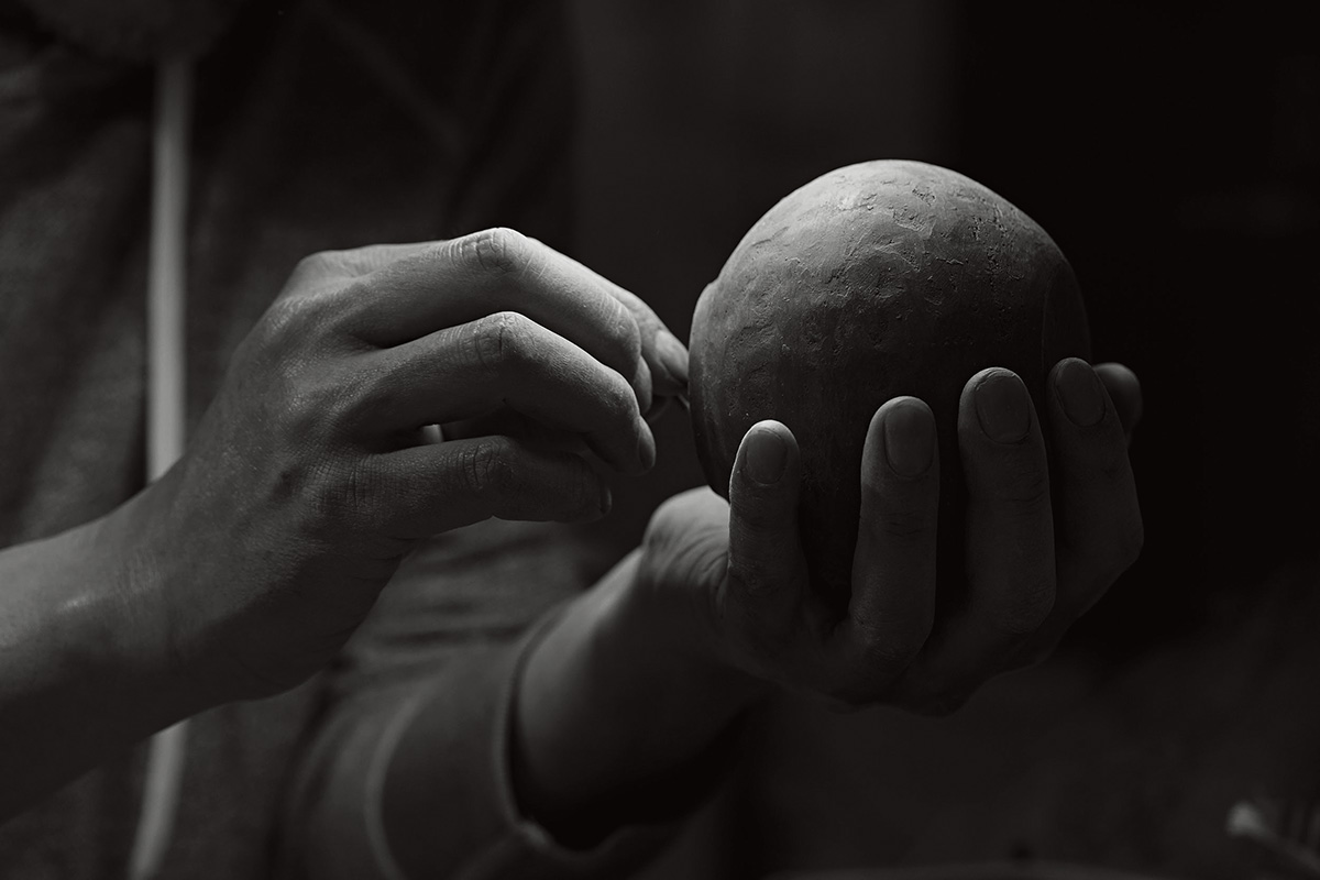 作家・村上 躍「なぜ、手びねりでつくるのか？」 | Discover Japan