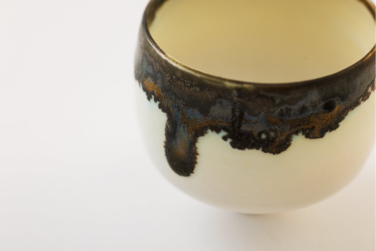 食事がより楽しくなる《青木良太》のうつわ釉薬の可能性を秘めた色彩