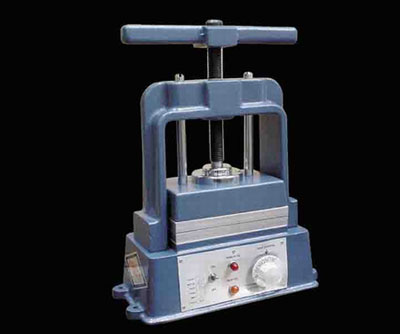 ホットプレス・彫金ジュエリー【ドマーニ】