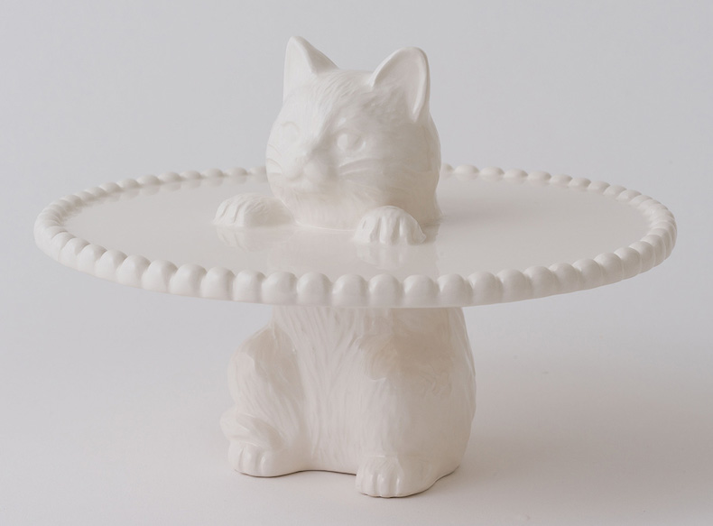 ネコ好き必見！「アフタヌーンティー・リビング」のかわいすぎるネコ