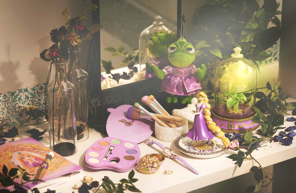 10周年を記念した大人可愛いオリジナルアートを使用！ディズニーストア