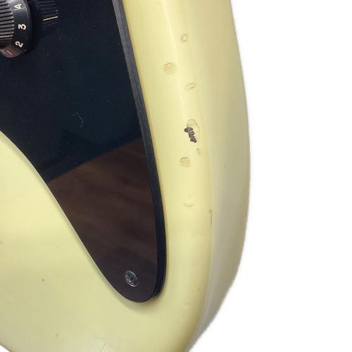 CHARVEL (シャーベル) ストラトキャスタータイプ エレキギター