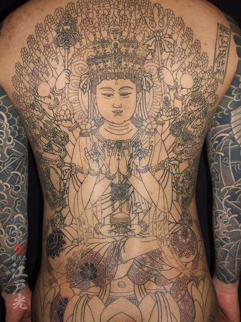 千手千眼観音（せんじゅせんがんかんのん）背中、刺青タトゥー：東京二