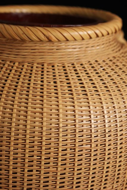 福田竹勇斎 白竹壺型竹籠 U120｜骨董店 のびる 古美術 骨董 和風建具
