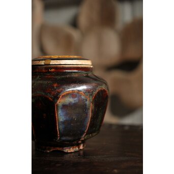 朝鮮李朝 飴釉蓋付面取壺 P523｜骨董店 のびる 古美術 骨董 和風建具