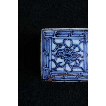 清朝期 新渡 染付 青花香合 P556｜骨董店 のびる 古美術 骨董 和風建具