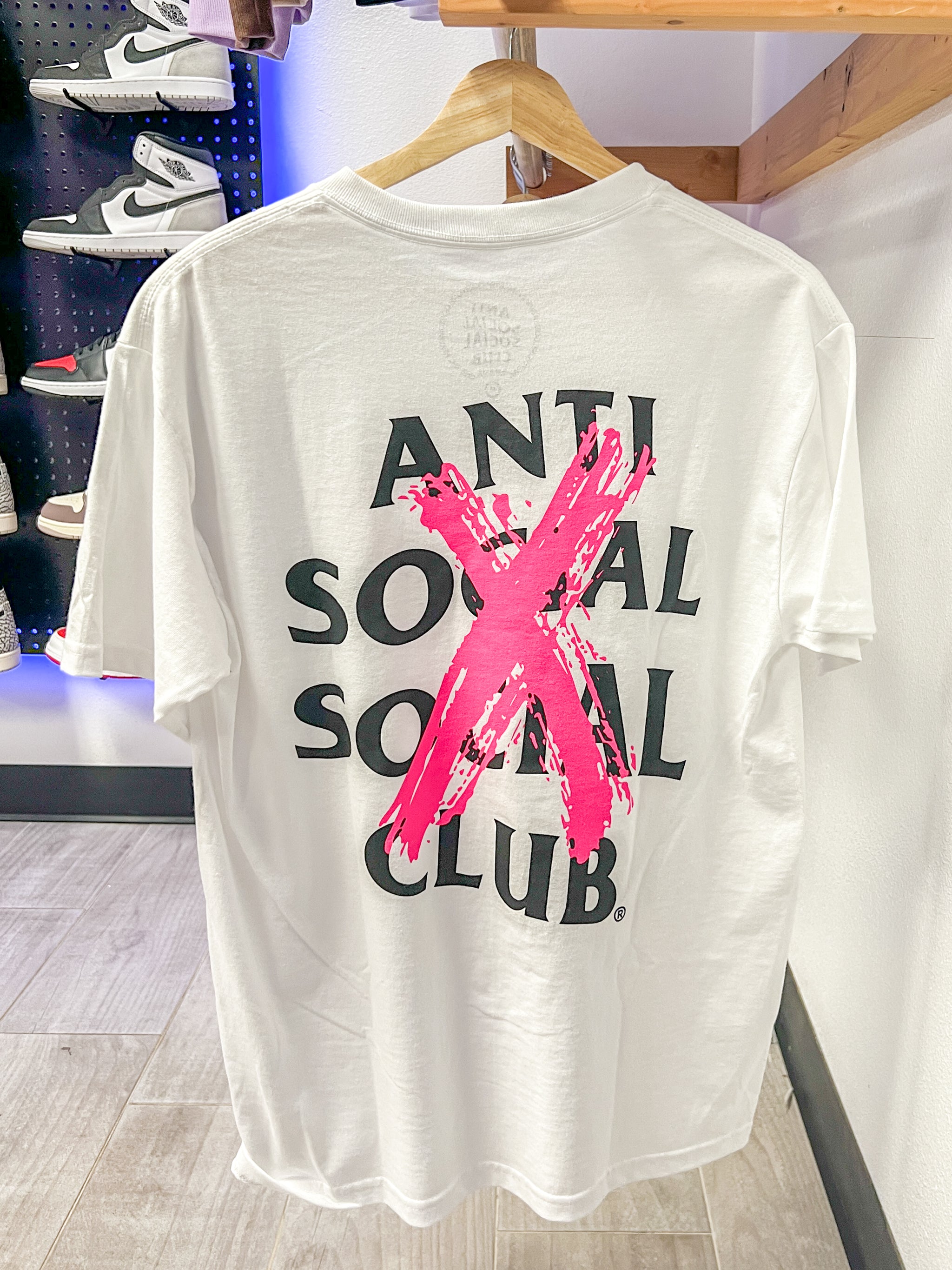 ANTI SOCIAL SOCIAL CLUB TEE WHITE PINK X – epsneakerscene