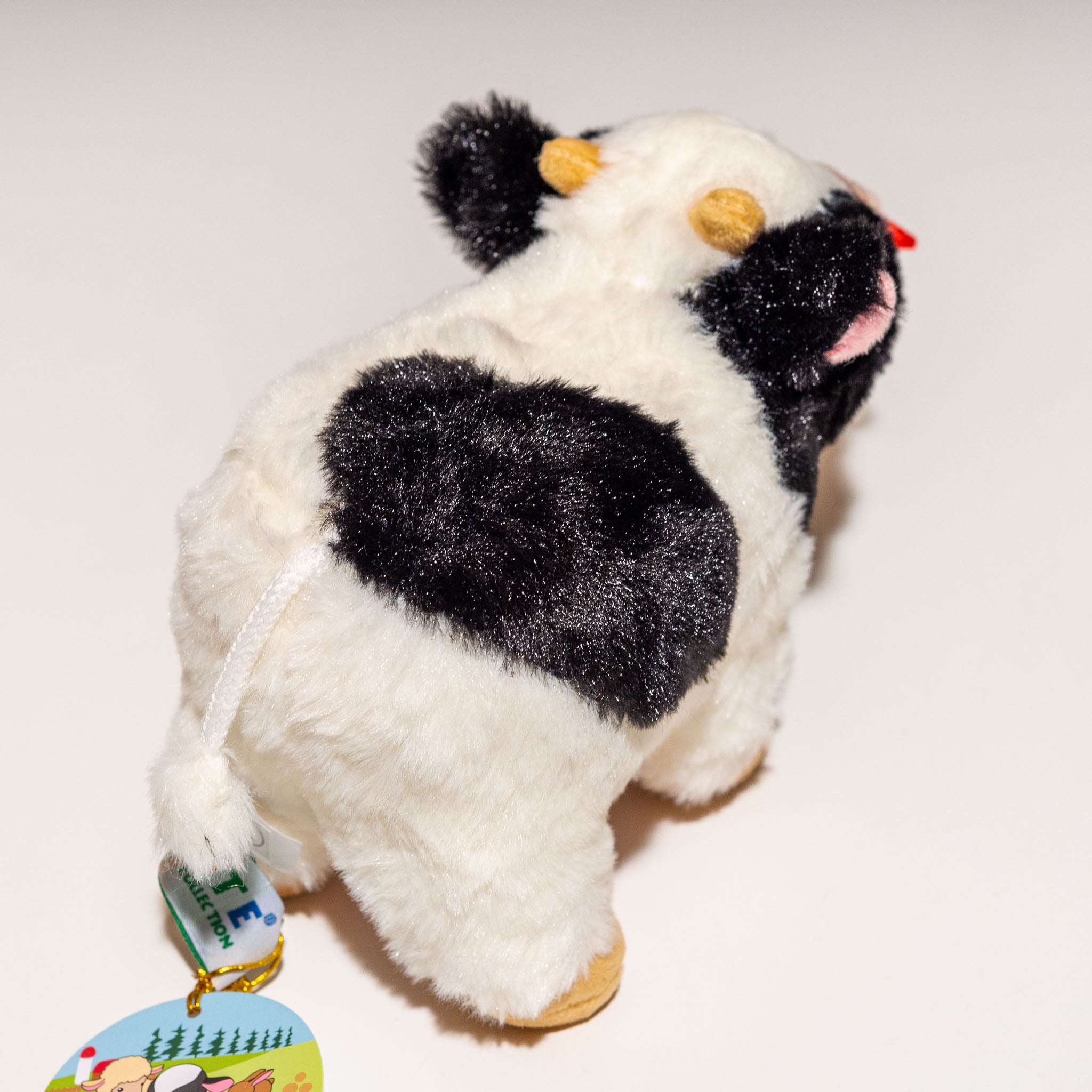 CUTE キュート販売 ぬいぐるみ モォ〜と鳴くウシさん F0280