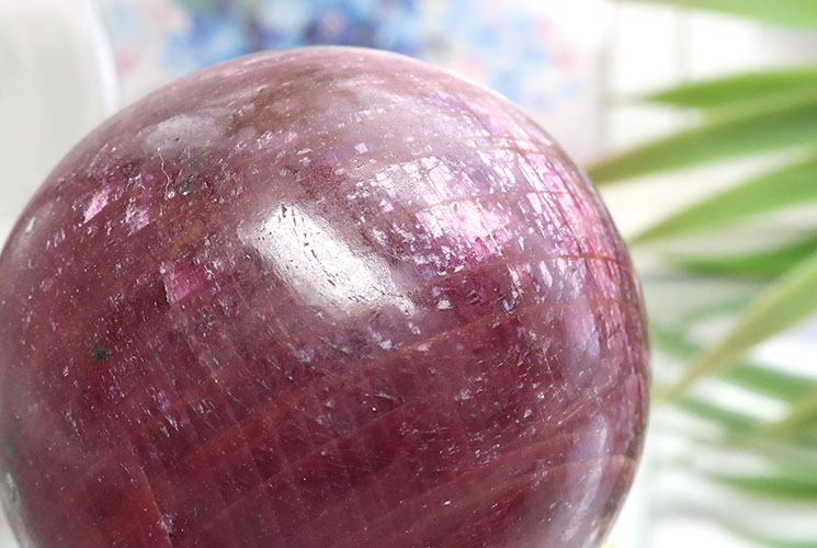 インド産ルビーのスフィア - パワーストーンのFairy Kiss(21-gs0925-01)