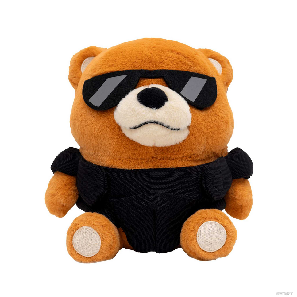 待望の「ウィングマン」ぬいぐるみがRiot Store Japanに登場！戦略ベア