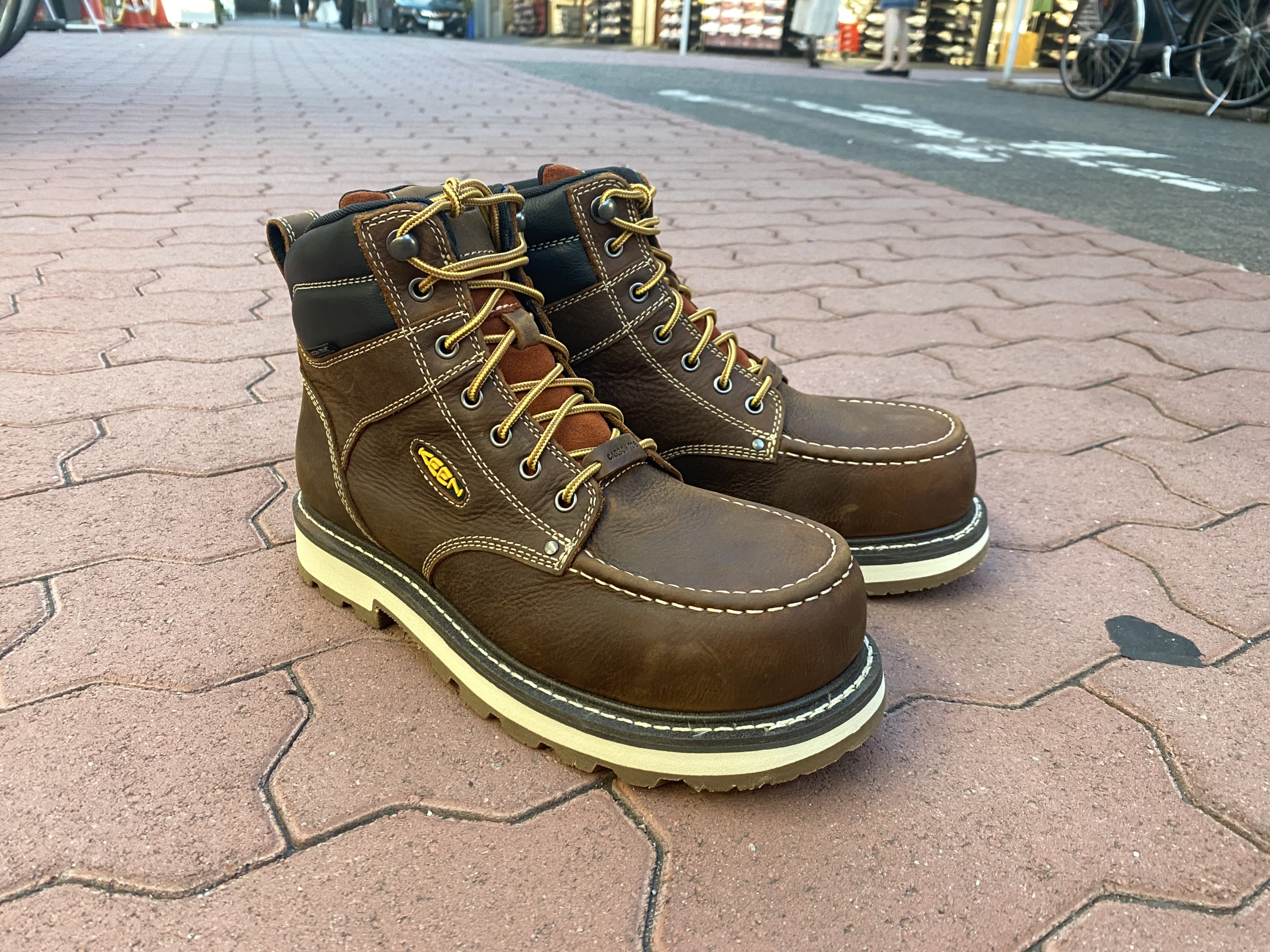 KEENに安全靴にクラシカルで重厚感のあるアイテムが登場！詳しくご紹介