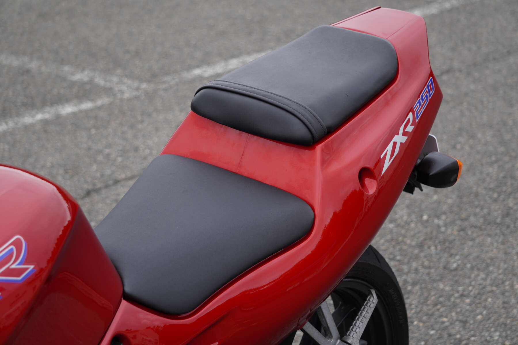 ZXR250はZX-25Rに繋がるカワサキ初の4気筒250cc、超高回転型エンジンが