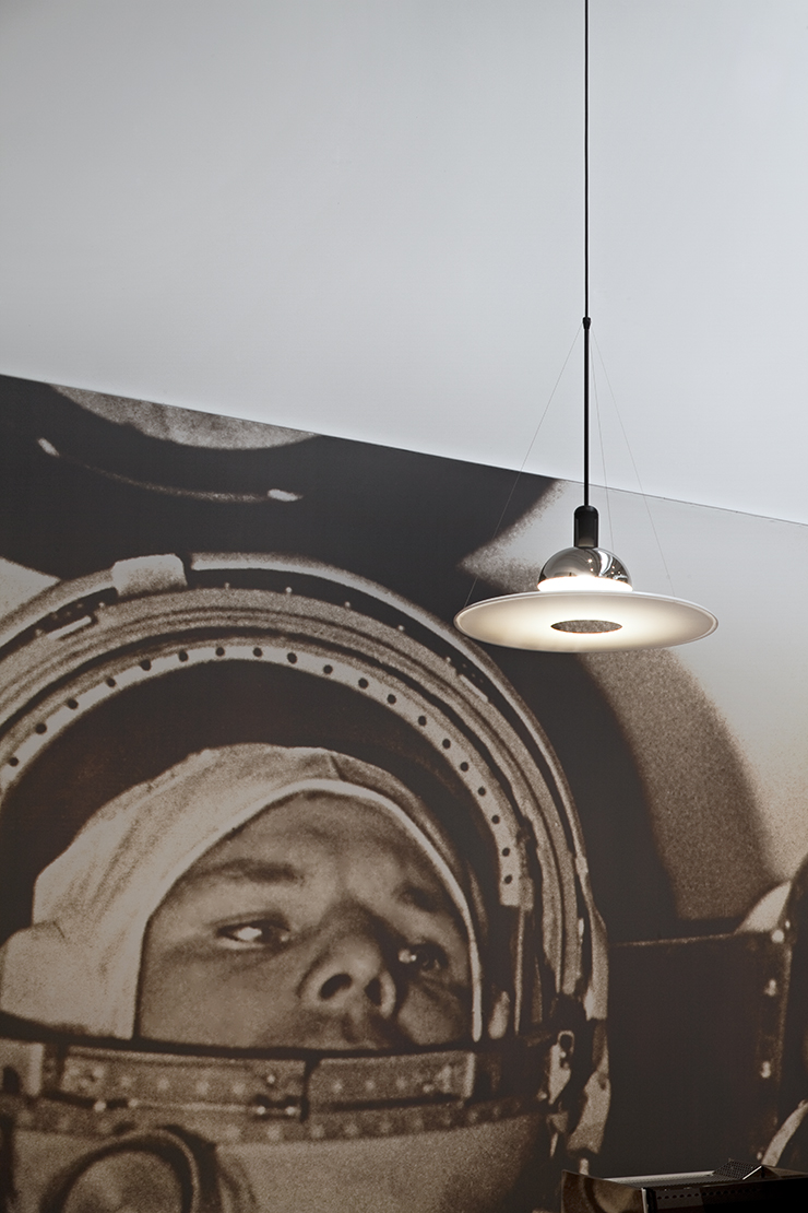 Browse Frisbi | Flos